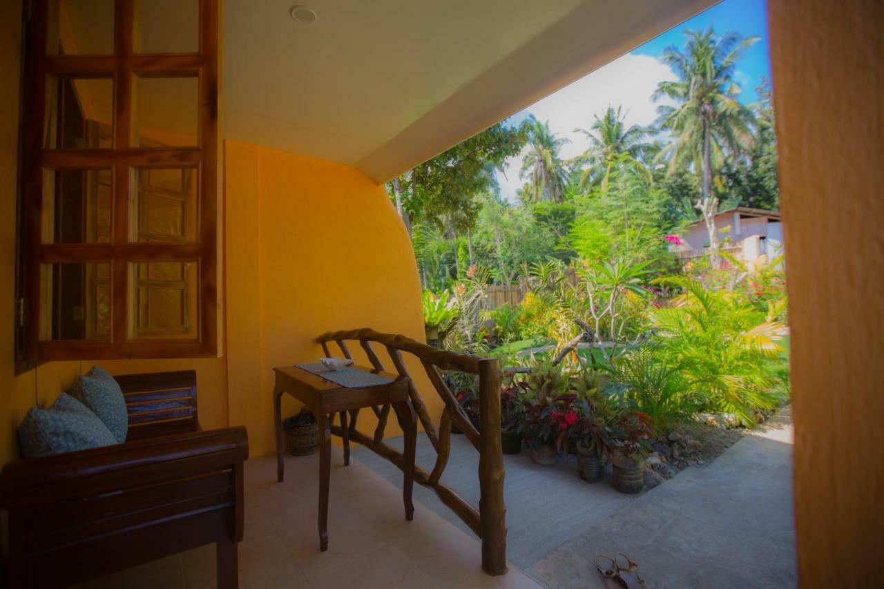Hotel Chekesh Casa Siquijor Exterior foto